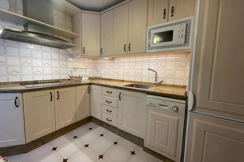 Gran Y Magnifico Apartamento En マラガ エクステリア 写真